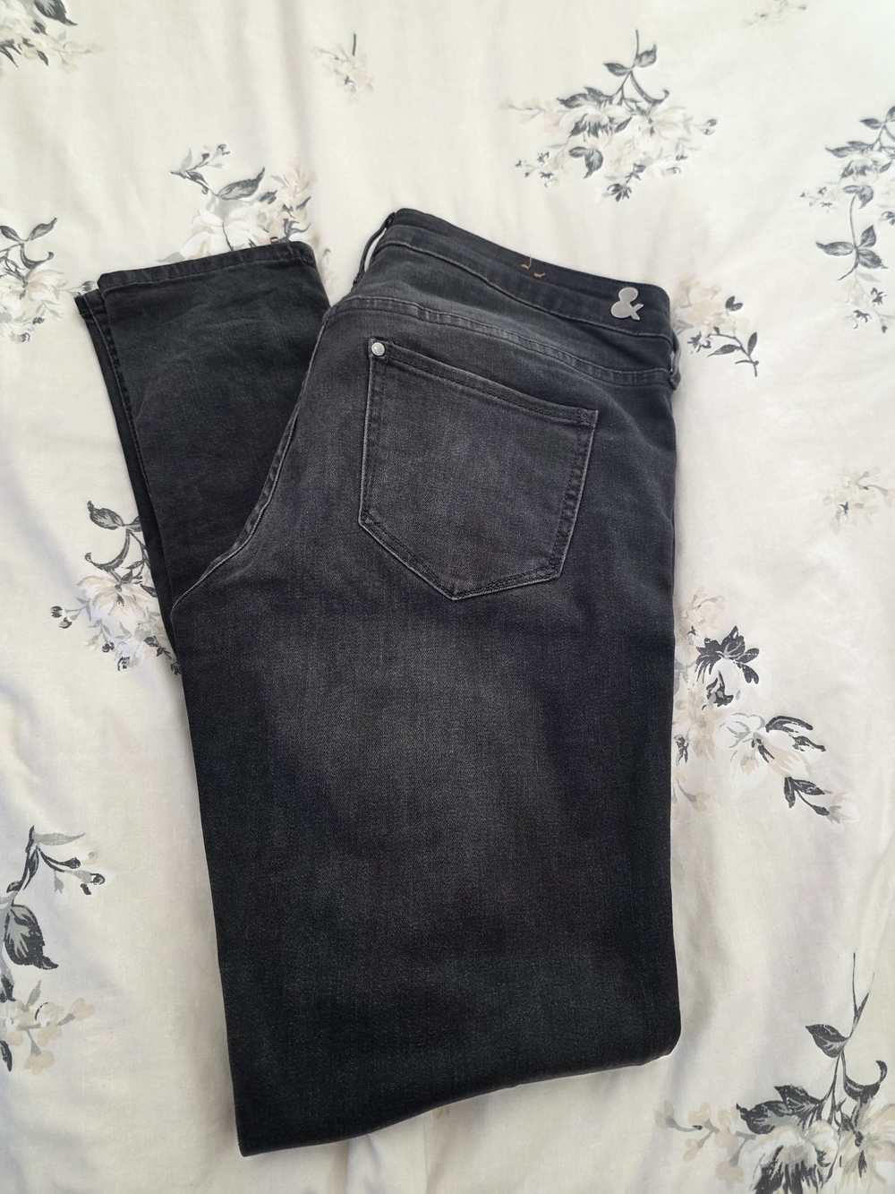 H&M Women's Skinny Jeans in Black Wash